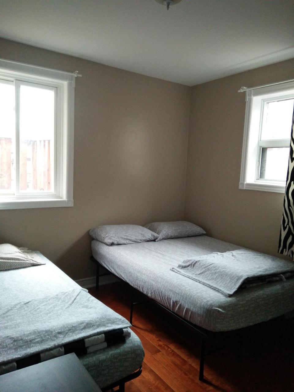 Chinatown Travellers Home Toronto Bilik gambar